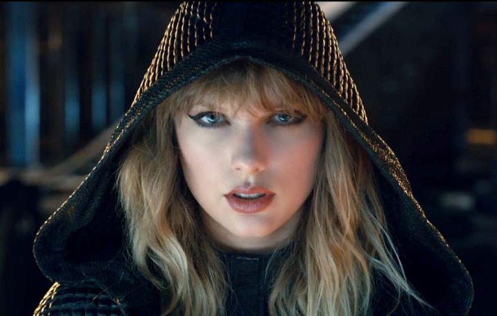 Il nuovo album di Taylor Swift uscirà il 10 novembre