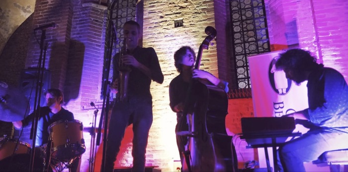 03ed743e8f0e76840df5139e1b30e3b9